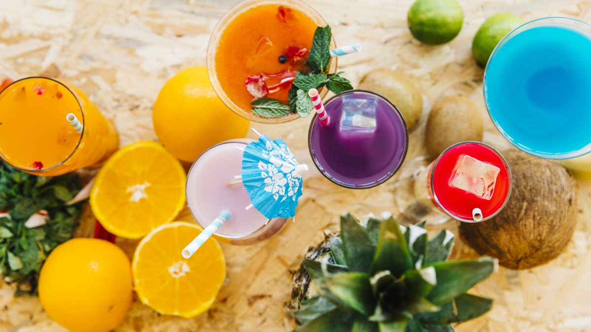 Top 10 cocktail-uri non-alcoolice răcoritoare, cu multă gheață, perfecte pentru zilele toride
