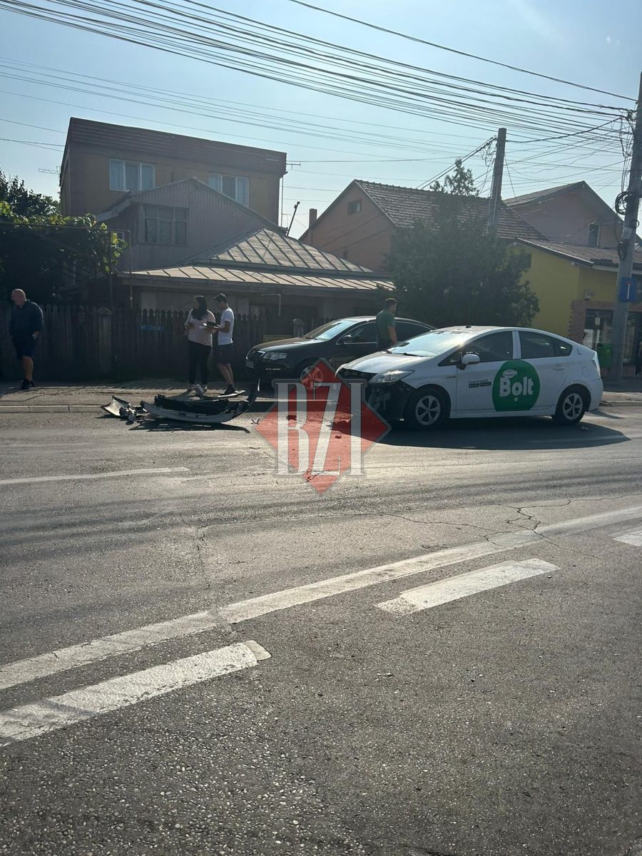 Accident rutier în Bucium. Au fost implicate două autoturisme în coliziune – FOTO