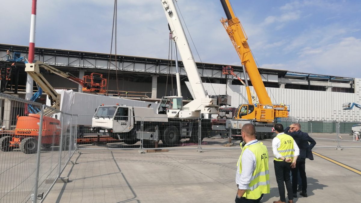 Romeo Vatră: „Aeroportul din Iaşi va fi al doilea din ţară dotat cu burdufuri şi primul care va avea un parc fotovoltaic”