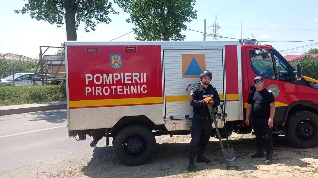 Pompierii ieşeni efectuează o misiune de asanare în localitatea Stânca, comuna Victoria