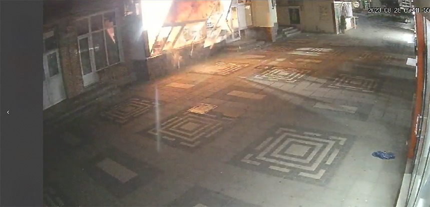 Imagini video cu explozia urmată de incendiu de la brutăria din Paşcani