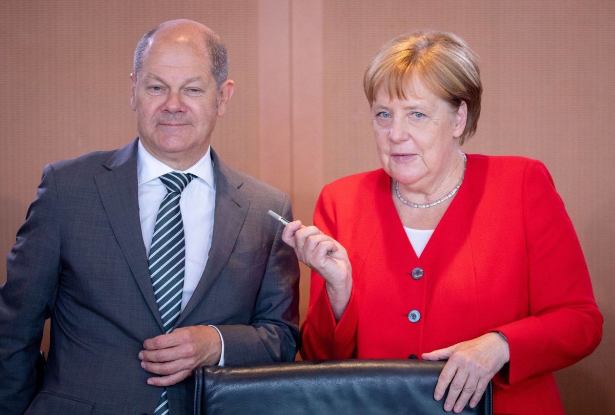 Statul german încă plătește serviciile de înfrumusețare pentru fostul cancelar Angela Merkel