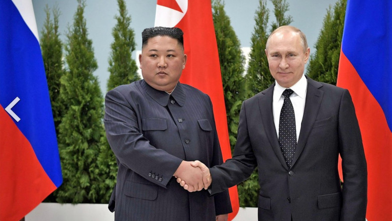 Rusia și Coreea de Nord „avansează activ” în negocierile pentru a ajunge la un acord privind armele, potrivit informațiilor americane