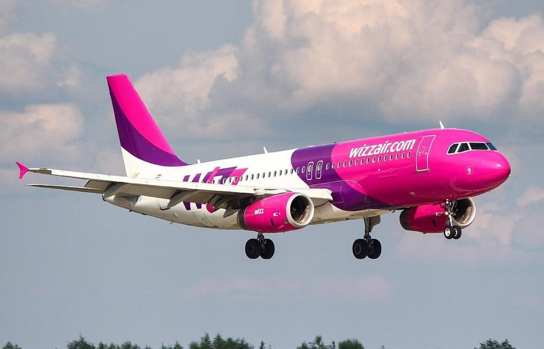 Comisia Europeană cercetează Wizz Air după ce compania ar fi păcălit clienții să plătească mai mult