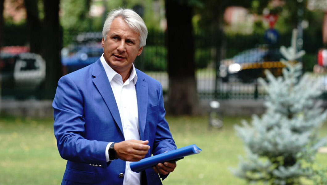 Eugen Orlando Teodorovici, fost ministru al Finanțelor Publice și Fondurilor Europene: „`Pas cu pas` … spre formă fără fond”