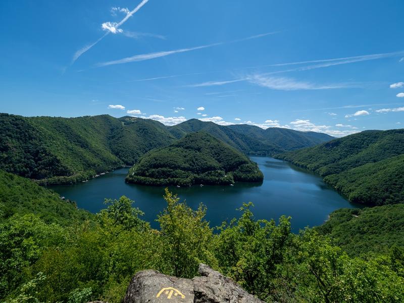 Scafandii au găsit corpul bărbatului care s-a înecat sâmbătă în lacul Tarniţa