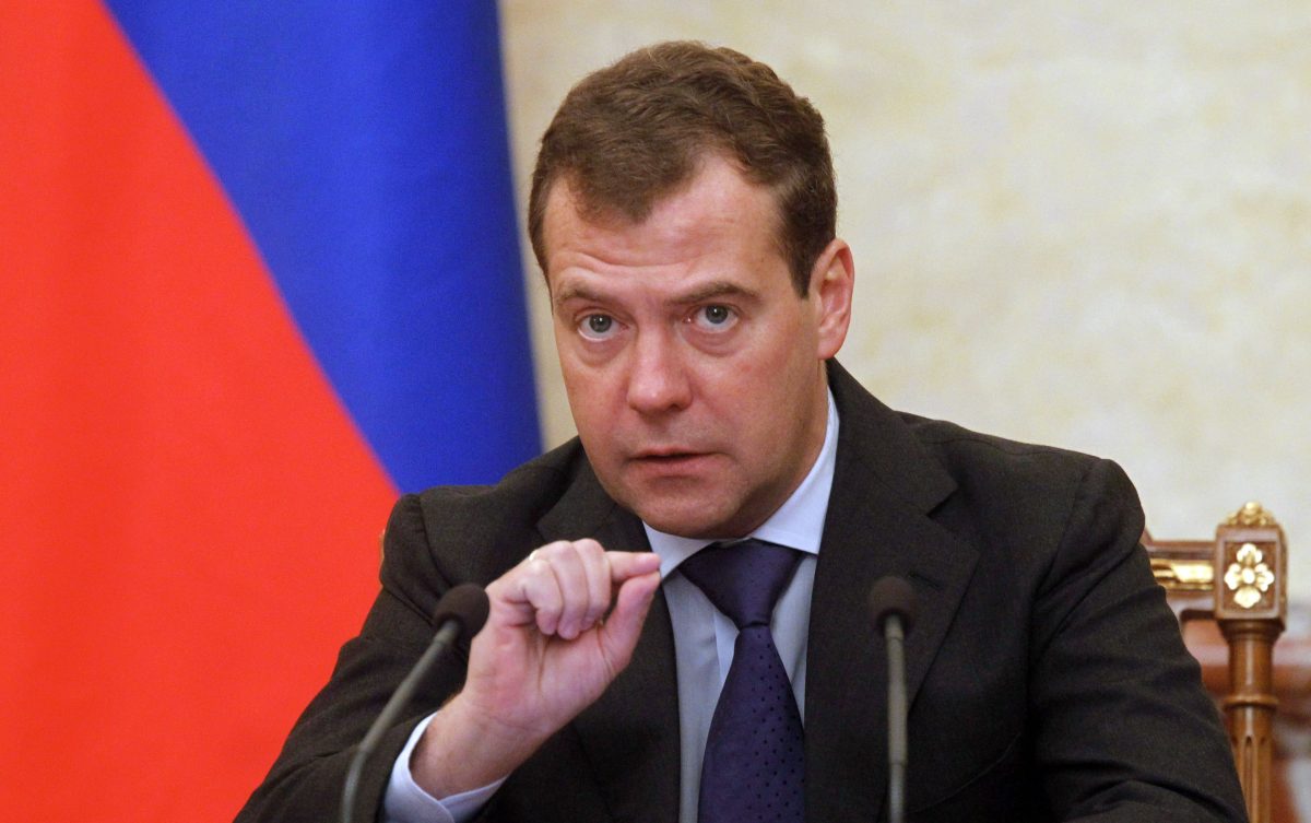 Dmitri Medvedev acuză Occidentul de rasism: „Ar fi mai bine să suspendăm pur și simplu relațiile diplomatice cu UE pentru o perioadă”