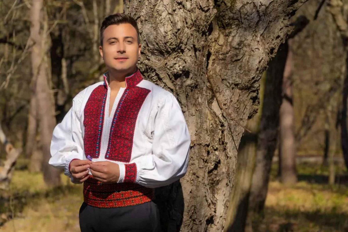 Cum se simte Valentin Sanfira, la două luni de la accident. A scăpat de scaunul cu rotile, dar merge în cârje