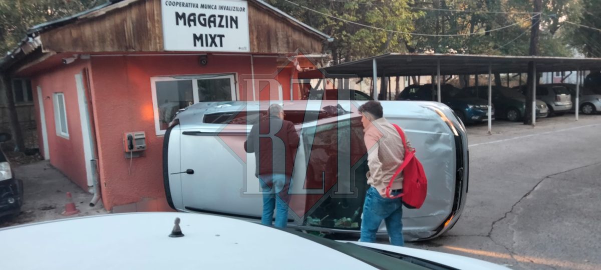 Accident rutier pe șoseaua Păcurari. Un autoturism s-a răsturnat – FOTO