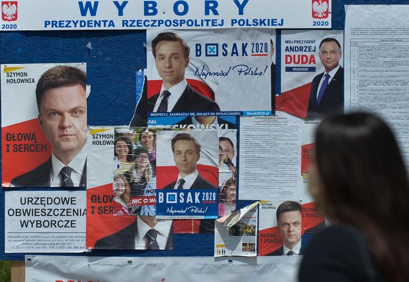 Alegeri în Polonia. Principala luptă se duce între actualul partid care se află la guvernare, Lege și Justiție (PiS) și Platforma Civică