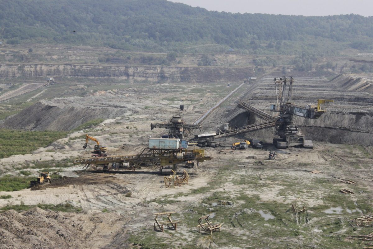 Accident mortal la Cariera Roşia din cadrul Complexului Energetic Oltenia. Un muncitor a fost strivit de un excavator
