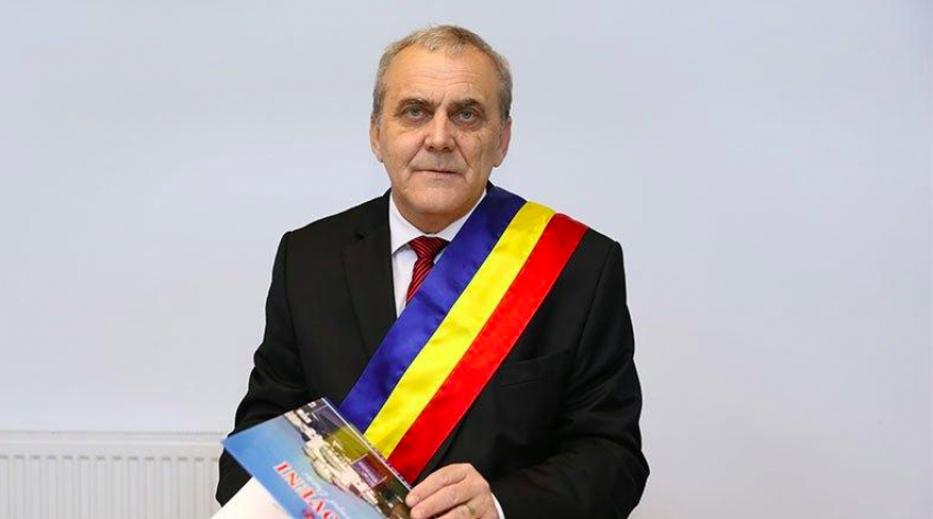 Legătura de familie pentru care denunțătorul primarului PSD din Mioveni voia să plătească 30.000 de euro