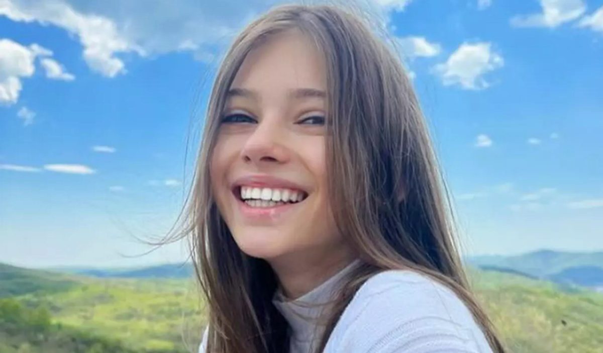 Mikaela, fiica Iuliei Albu, a împlinit 14 ani și e răpitoare! Ce mesaje i-au transmis părinții