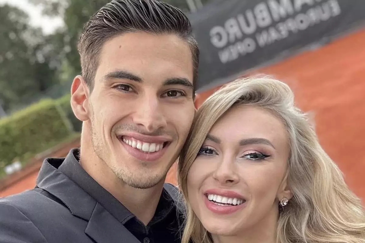 Victor Cornea are un băiat în vârstă de zece ani, despre care nu a vorbit niciodată. Jucătorul de tenis a devenit tătic la 19 ani