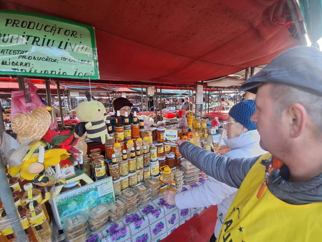 Alianța pentru Unirea Românilor Iași, acțiune de anvergură, de susținere a producătorilor români, în cadrul campaniei „Cumpărăm de la români!” – FOTO