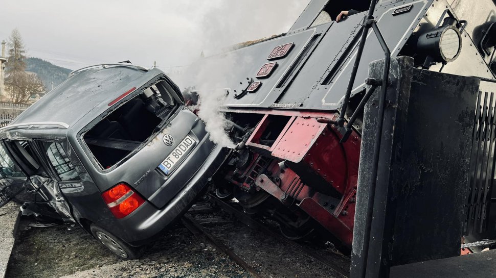 Accident grav în Suceava! Mocănița Huțulca Moldovița a fost implicată într-un accident violent – FOTO, VIDEO