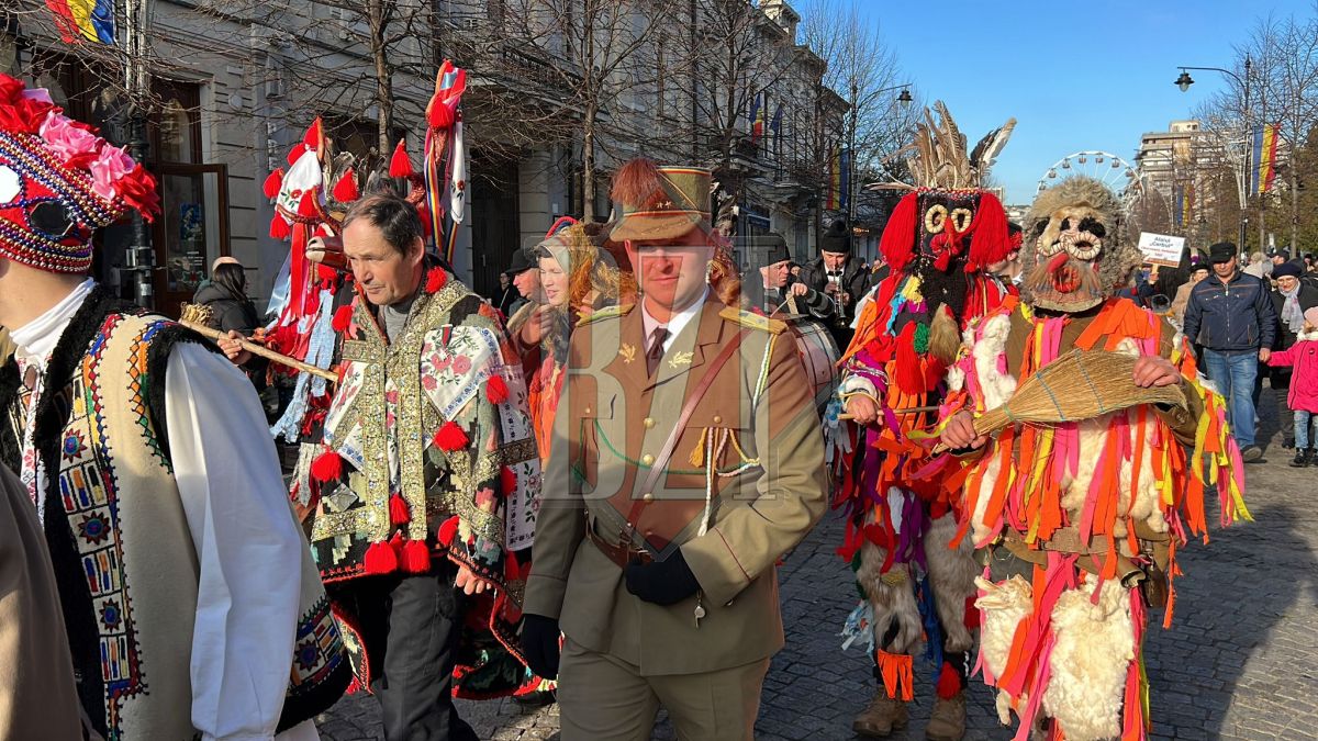 A început festivalul folcloric „Datini și Obiceiuri de Iarnă” – FOTO, VIDEO