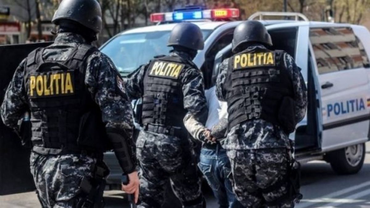 Descinderi ale poliției la un cunoscut club din București. Ce au găsit polițiștii