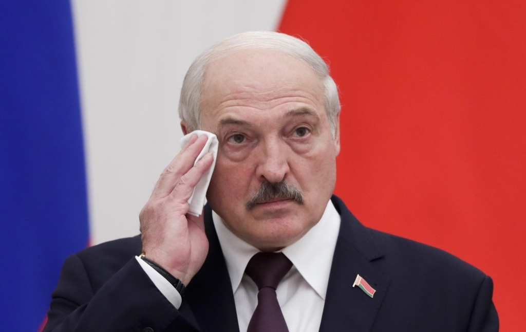 Președintele Lukașenko a promulgat o lege care îi oferă mai multe beneficii și protecții după ce se retrage din funcție