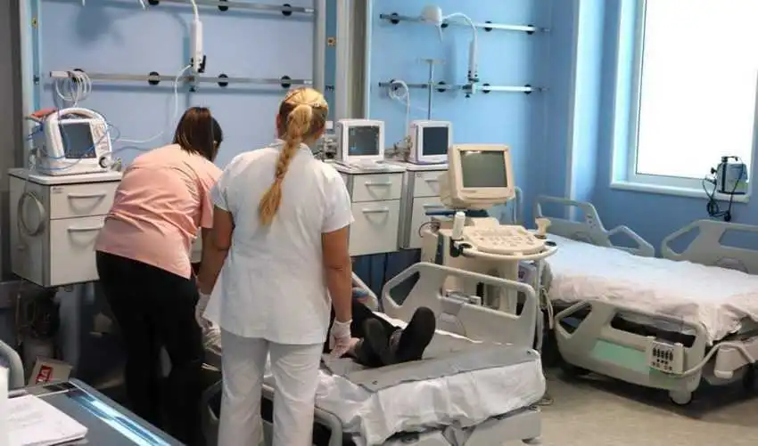 Bilanțul urgențelor medicale în prima zi din an: Trei pacienți răniți de petarde și artificii