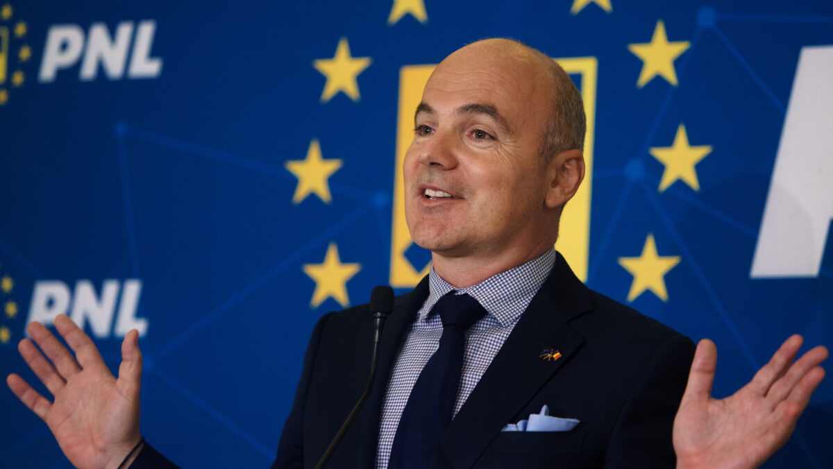 Pronosticul lui Rareș Bogdan pentru anul electoral 2024: „Șoșoacă intră în Parlamentul European”