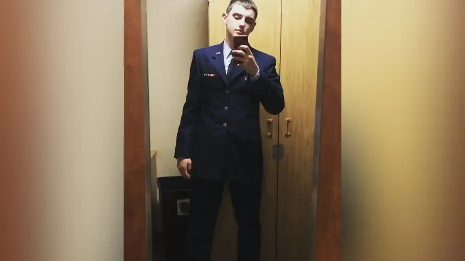 Jack Teixeira, acuzat pentru scurgerea de informații de la Pentagon, acceptă o pedeapsă de 16 ani de închisoare