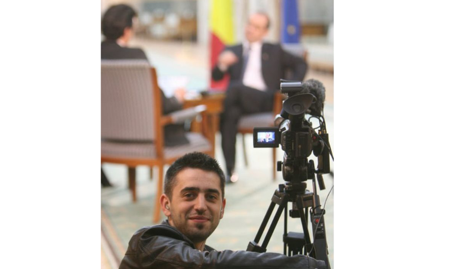 Judecătorii au decis că firma fostului cameraman al lui Boc nu poate construi blocuri între case