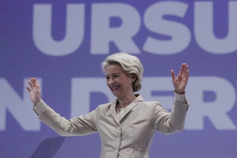 Ursula von der Leyen va avea un comisar pentru apărare dacă rămâne la conducerea Comisiei Europene