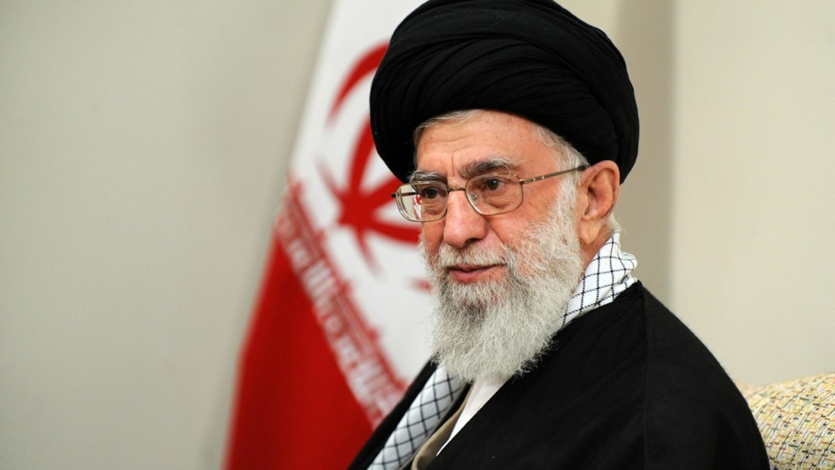 Liderul suprem iranian a transmis un mesaj clar către Israel: „Blestemul lui Dumnezeu asupra regimului sionist uzurpator!”. Statele Unite au trimis întăriri în Orientul Mijlociu
