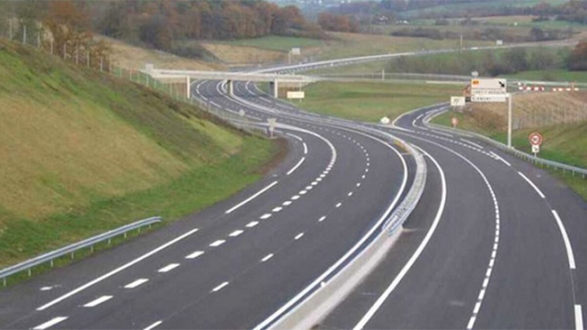 România pierde prima autostradă finanțată din PNRR. Este un proiect extrem de controversat