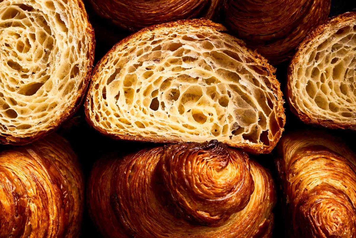 Arta unui croissant cu unt perfect. Secretele marilor patiseri francezi