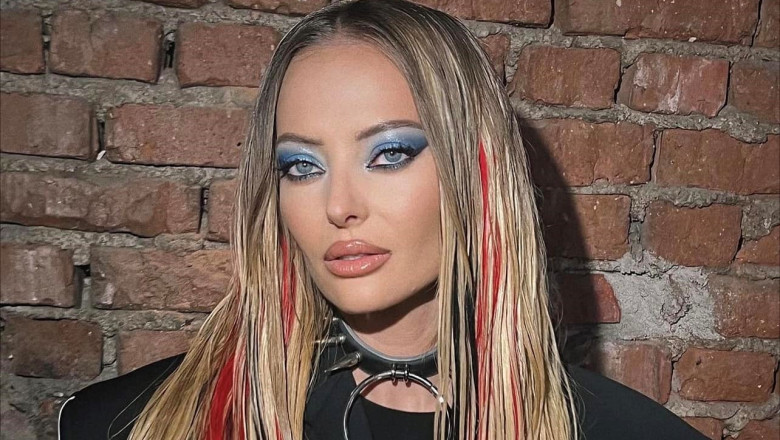 Probleme mari de sănătate pentru Delia. Ce a pățit artista în timpul turneului în America