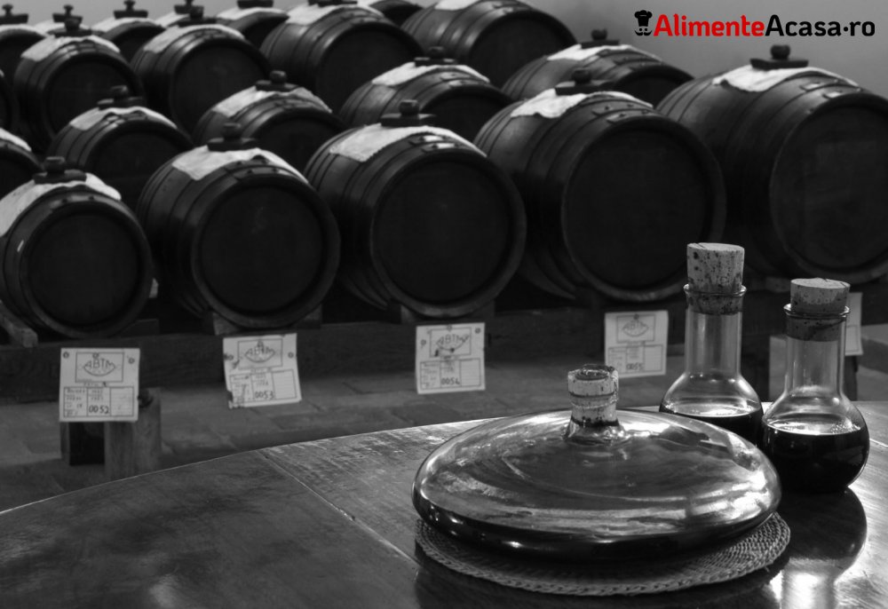 Cumpărăturile tale de Paște, mai rapide cu AlimenteAcasă.ro! Alege un oțet balsamic pentru masa de sărbători