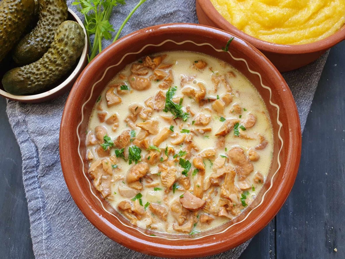 Cea mai bună tocăniță de gălbiori cu ceapă! O mâncare savuroasă cu doar câteva ingrediente delicioase