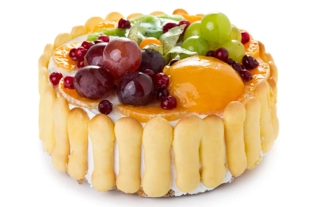 Uite cea mai bună rețetă de tort diplomat exact ca în cofetărie, un desert delicios ce se servește la orice aniversare