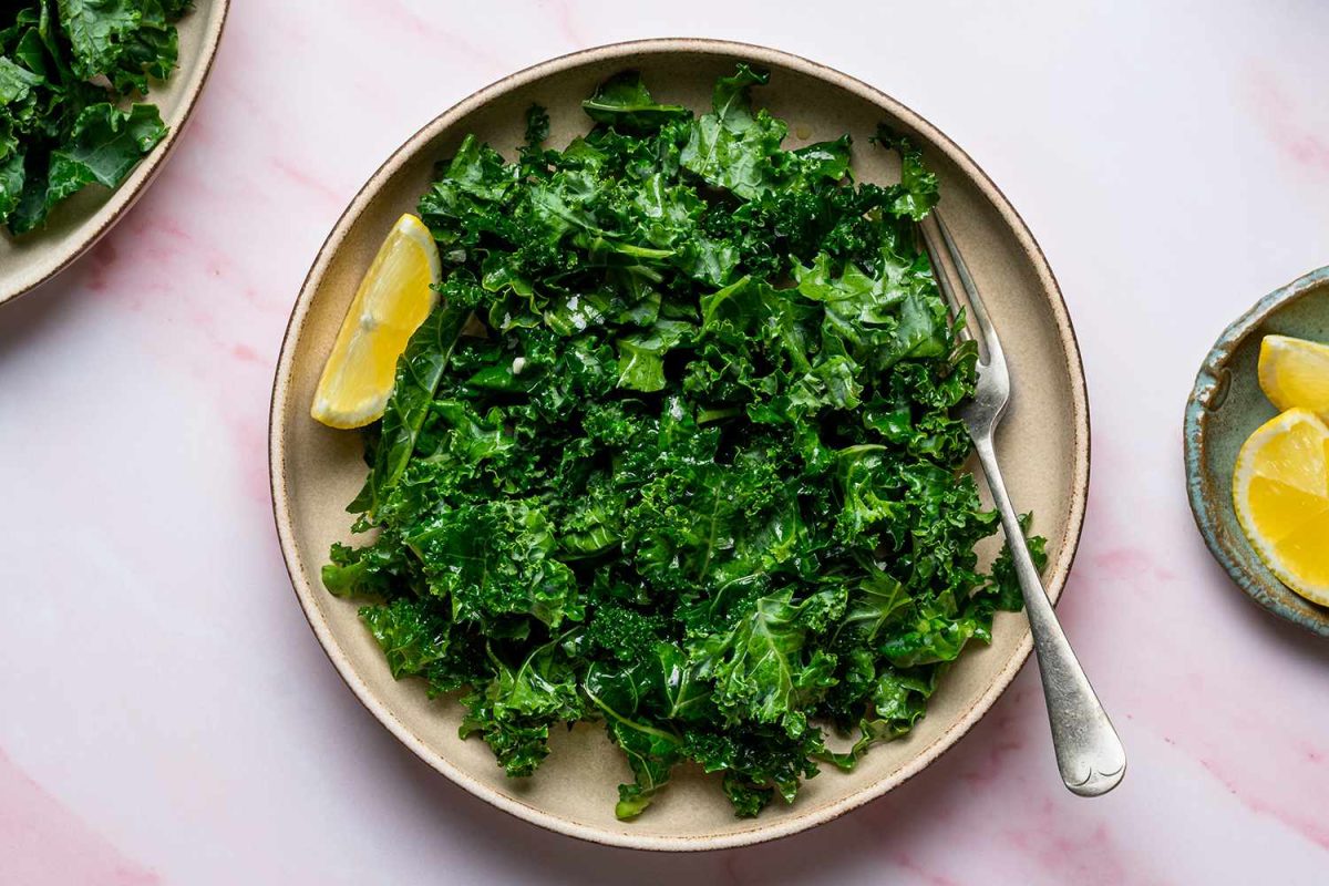 Varza kale. De ce este atât de populară această legumă cruciferă
