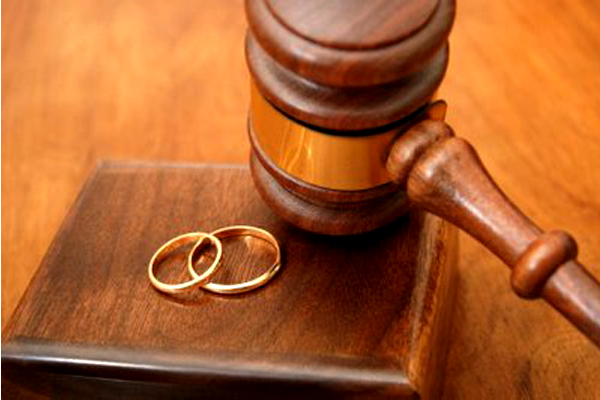 Cât costă un divorț la notar în 2024. De ce acte ai nevoie