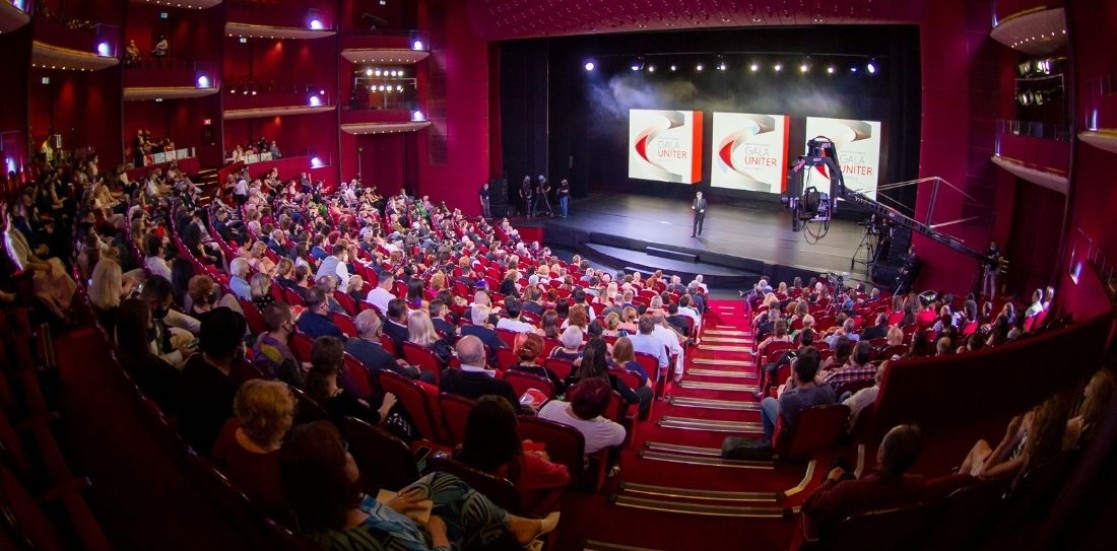 Gala Premiilor UNITER 2024! Trei câștigători pentru Teatrul Național „Vasile Alecsandri” din Iași și un premiu pentru criticul de teatru Oltiţa Cîntec