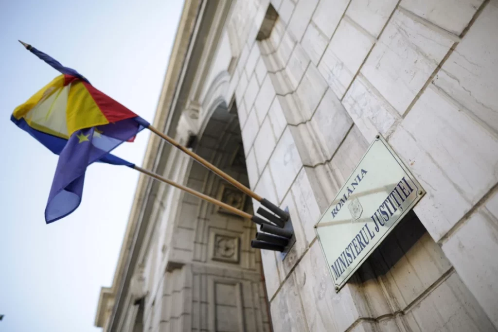 Fost ofițer de la „doi ș-un sfert”, demis în urma scandalului ”Azilele Groazei”, numit șef de serviciu în Ministerul Justiției