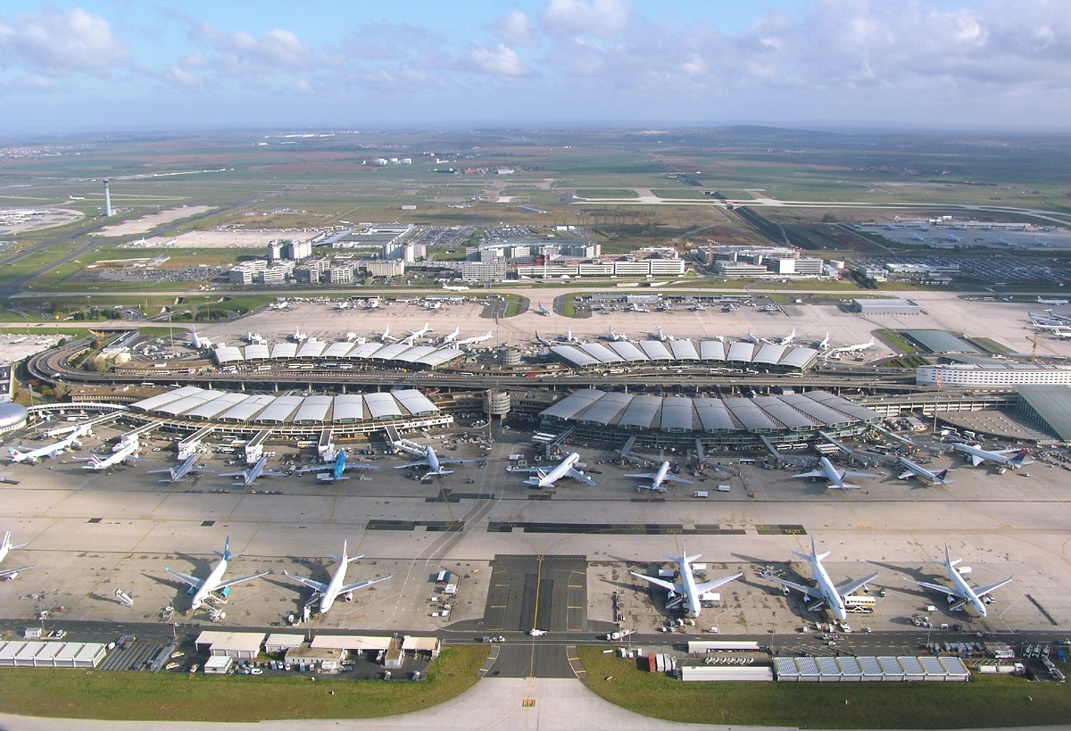 Care este cel mai mare aeroport din Europa. Câte zboruri operează într-o lună