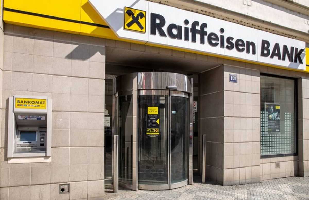 Raiffeisen Bank vrea să dea credite 100% fără comisioane