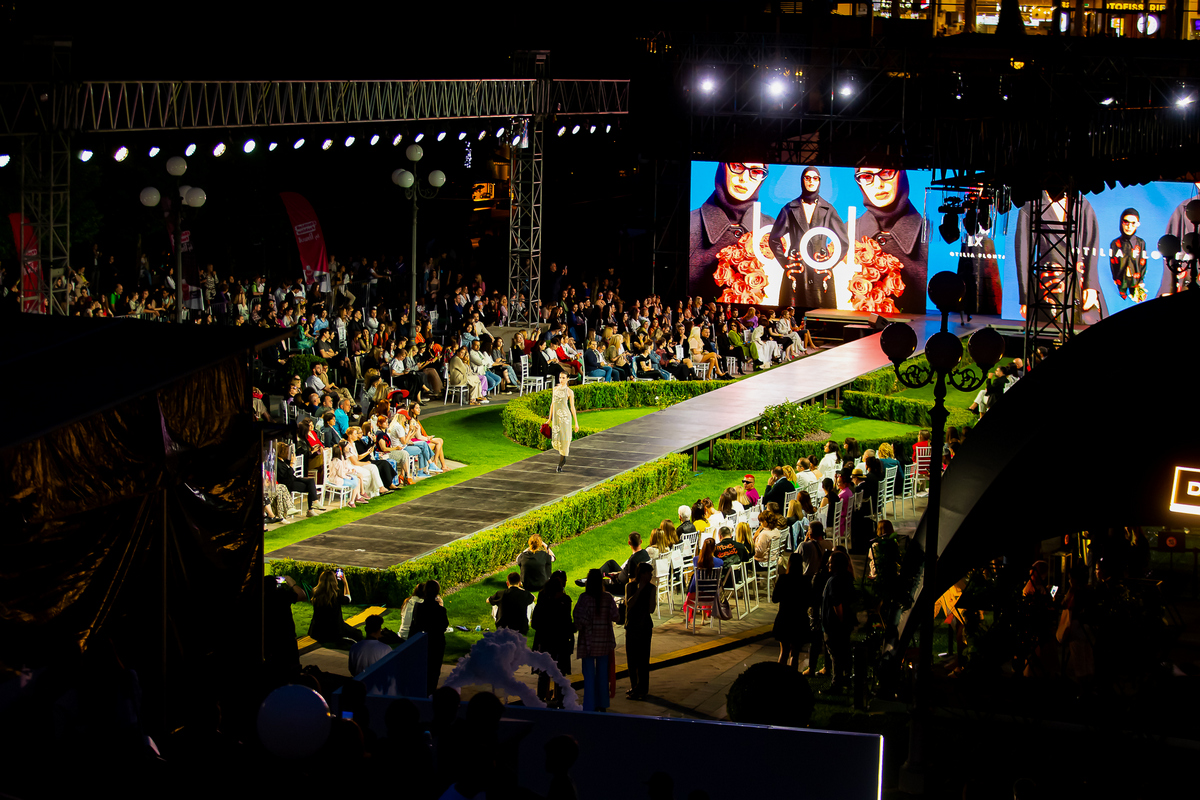 Peste 100 de designeri, 300 de fotomodele, cel mai mare catwalk din țară, la Palas Iași: toate surprizele anunțate de Romanian Fashion Week