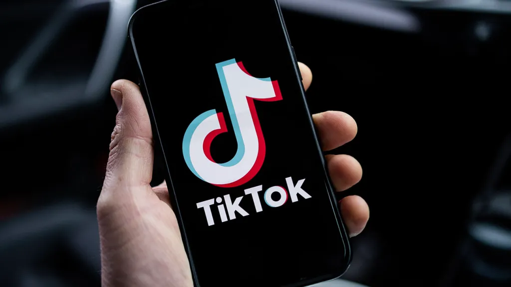TikTok dă în judecată guvernul SUA, spunând că interzicerea platformei video încalcă primul amendament al Constituţiei americane