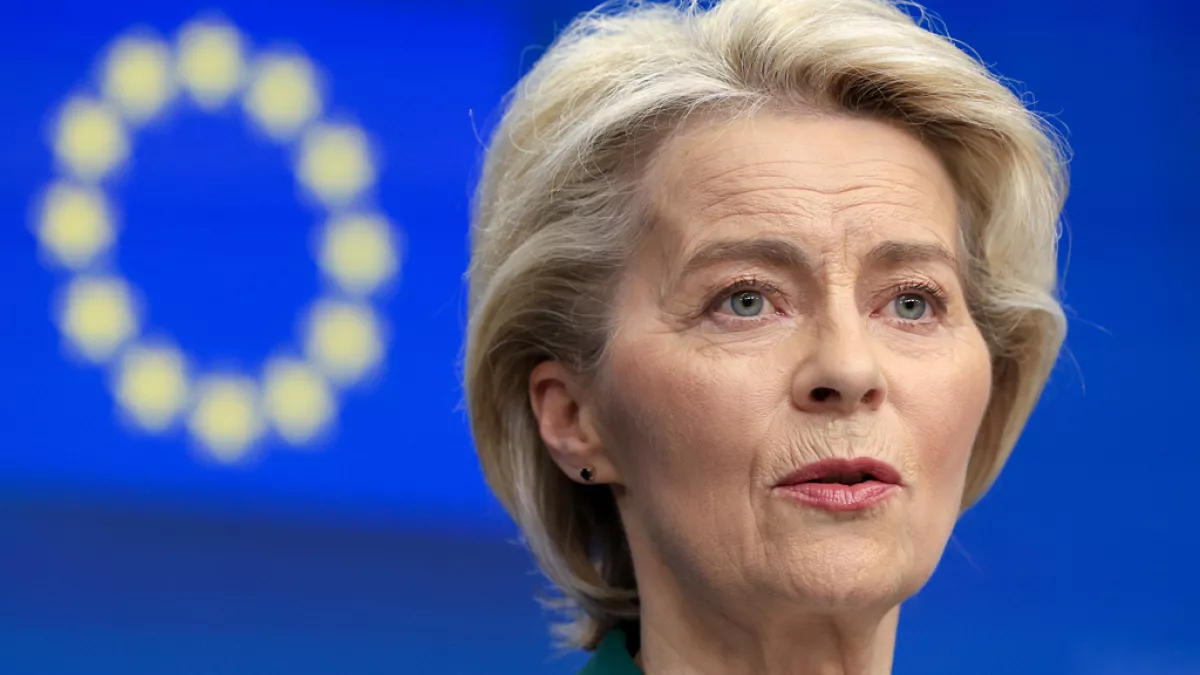 Intervenția în forță a unui europarlamentar la adresa Ursulei von der Leyen: ”A jucat pe Zeița Sănătății, acum joacă pe Zeița Războiului! Încă 100 de mii de tineri vor muri dacă nu oprim războiul” – VIDEO