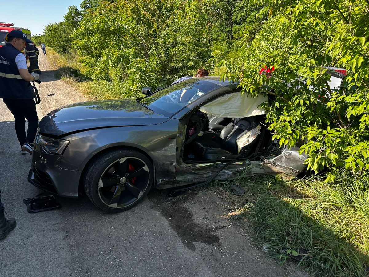 Accident rutier pe strada C. A. Rosetti! Două autoturisme au intrat în coliziune – FOTO, UPDATE