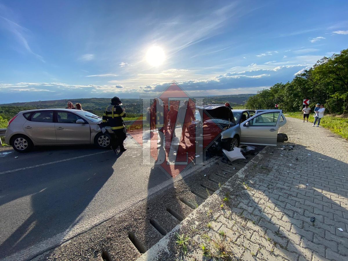 Accident rutier în localitatea Breazu, comuna Rediu! Două autoturisme au intrat în coliziune – FOTO, VIDEO, UPDATE