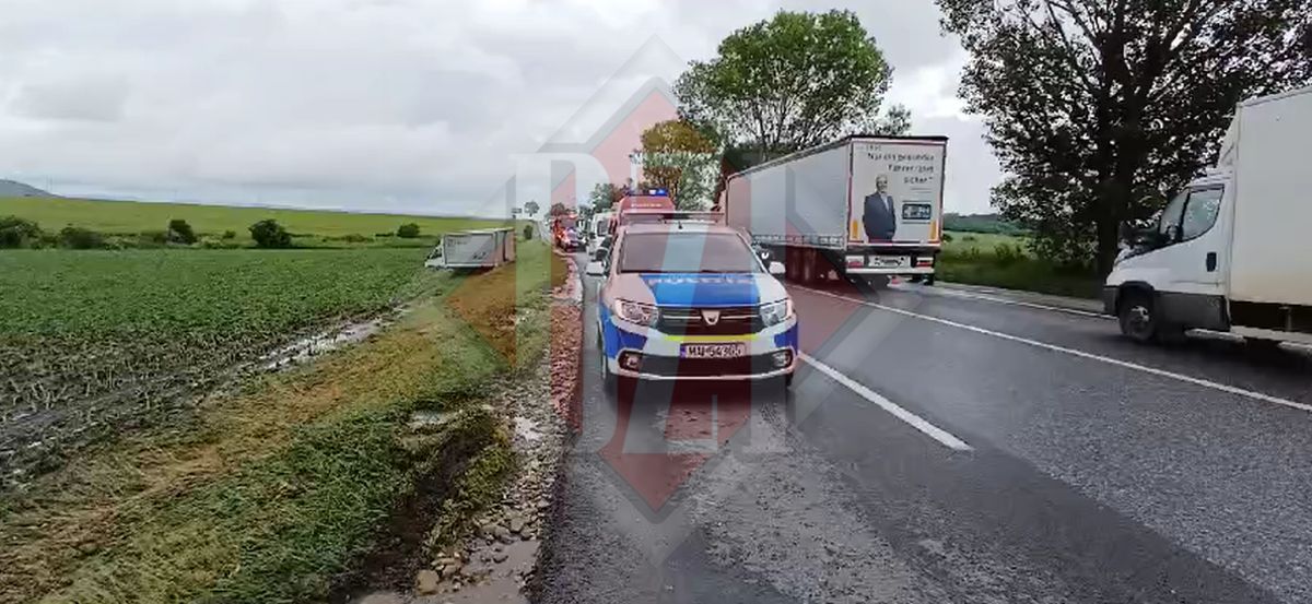 Accident rutier în Războieni. Un autocamion și o autoutilitară s-au tamponat – UPDATE, VIDEO