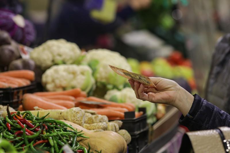 Alimentul care se vinde la preț dublu față de anul 2021. Cât costă acum și de ce este atât de scump