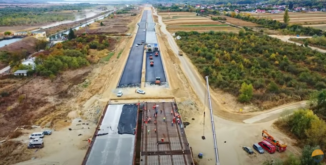 Au început lucrările la autostrada mult așteptată de șoferi! Cum arată primul tunel forat în stâncă 