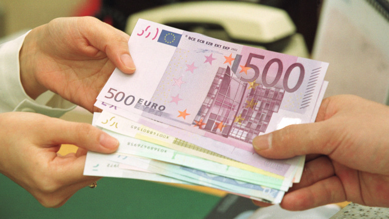 Aceste bancnote nu mai pot fi folosite. Ce trebuie să facă toți cetățenii